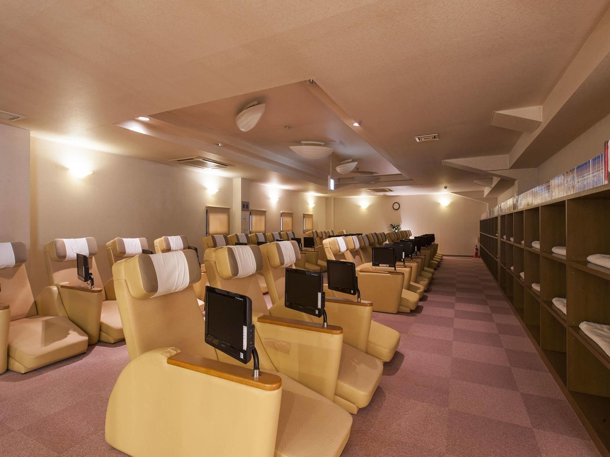 Hana Hotel Fukaya & Spa Екстер'єр фото
