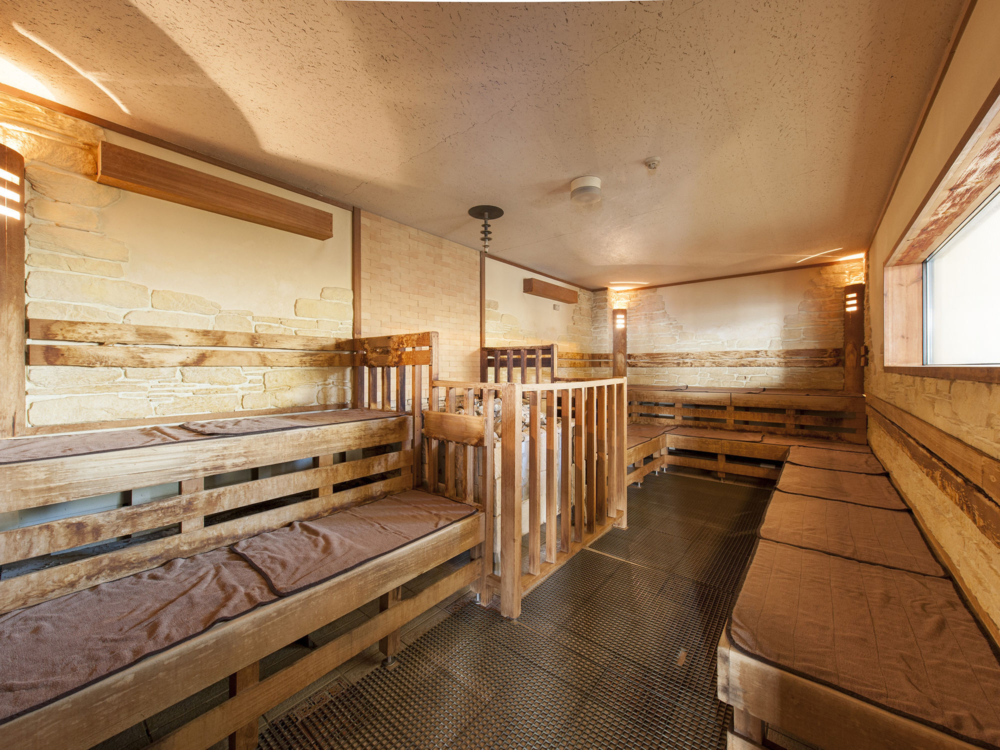 Hana Hotel Fukaya & Spa Екстер'єр фото